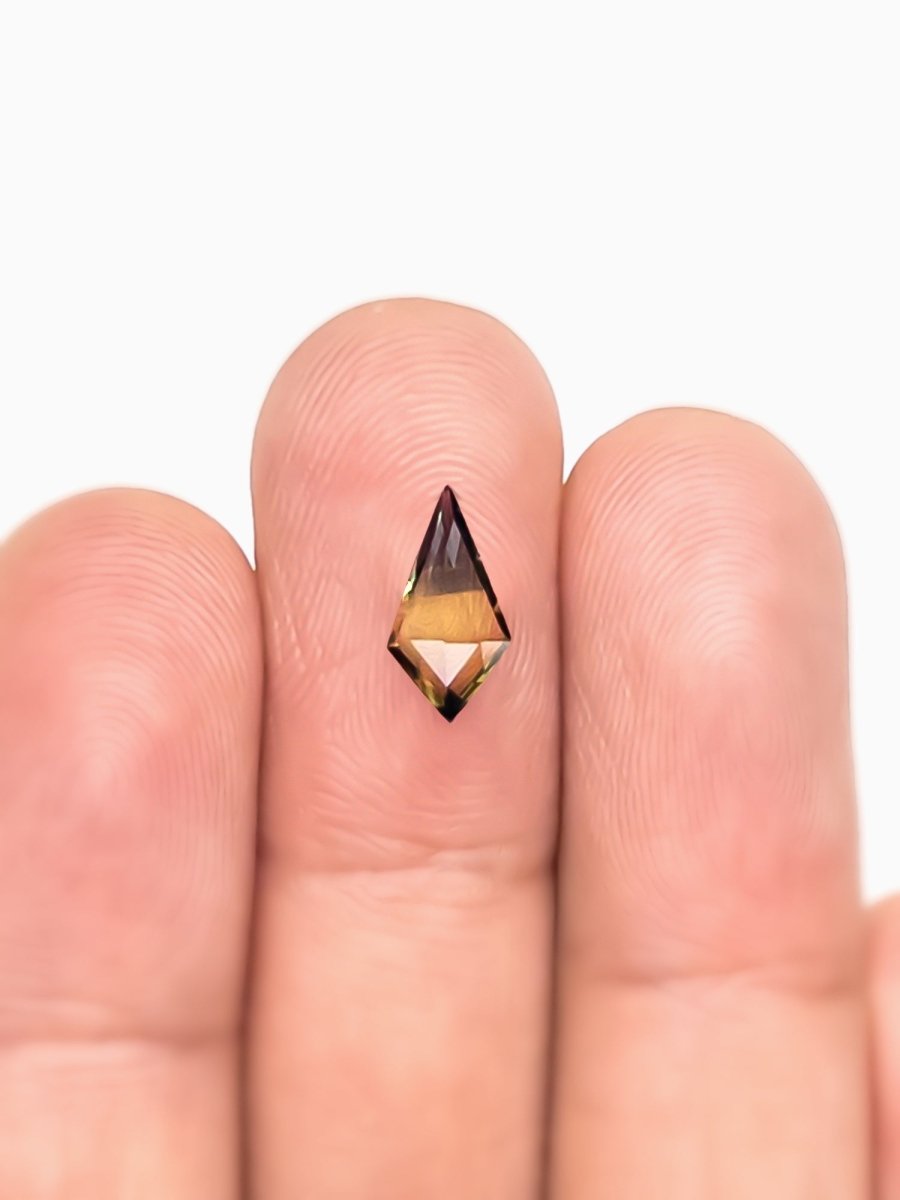 0.76CT Natural Sapphire Kite Inventory SKU SAKITEN-04