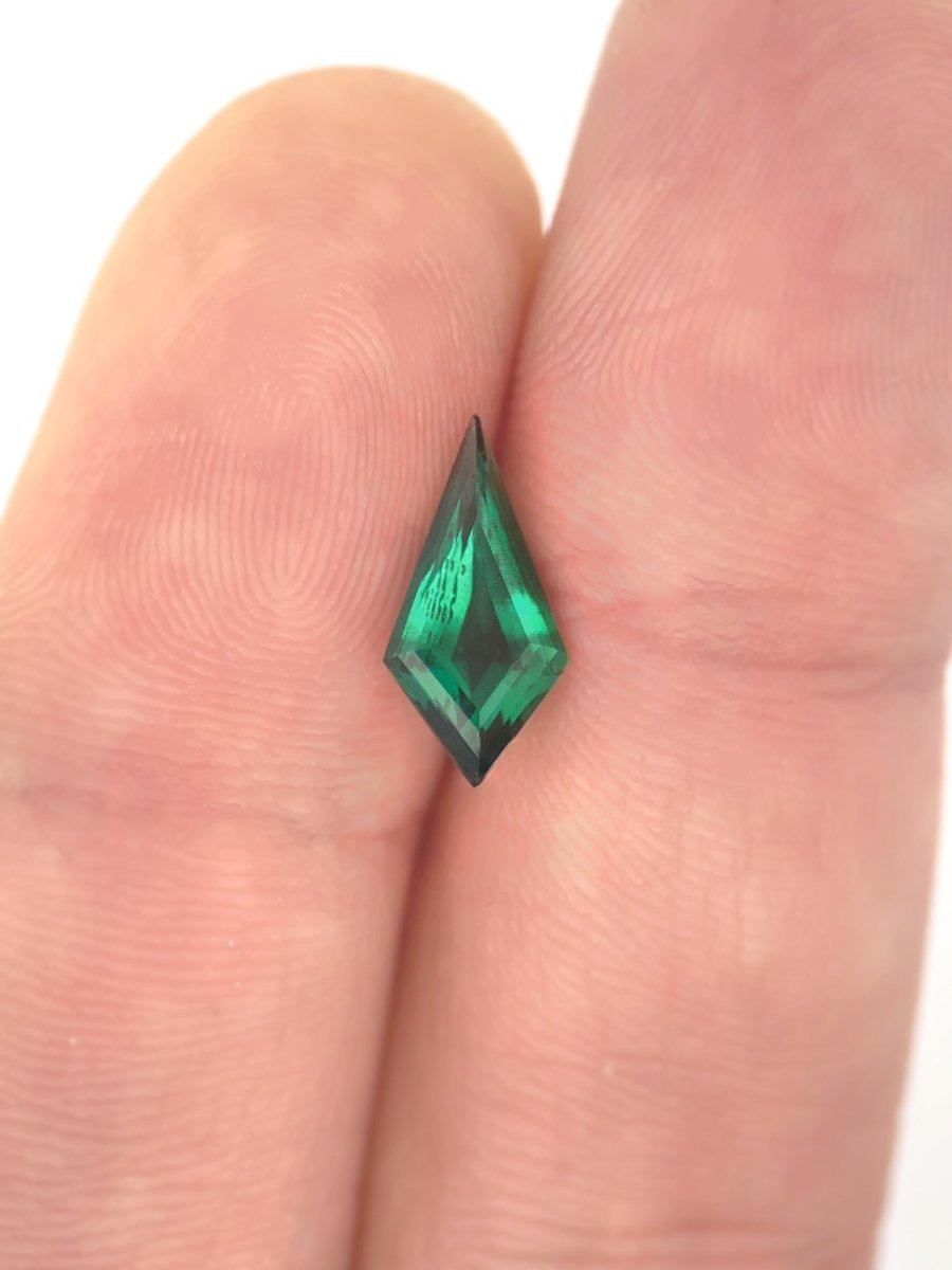 0.99CT Emerald Kite Inventory SKU EMKITEL - 02 - HIDDENSPACE
