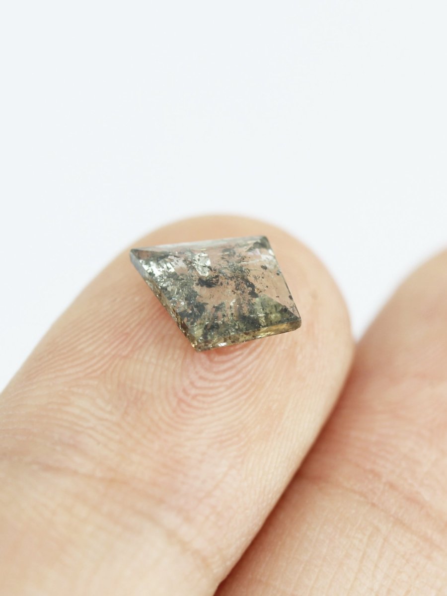 1.05CT Premium Salt and Pepper Kite Inventory SKU SPKite-107