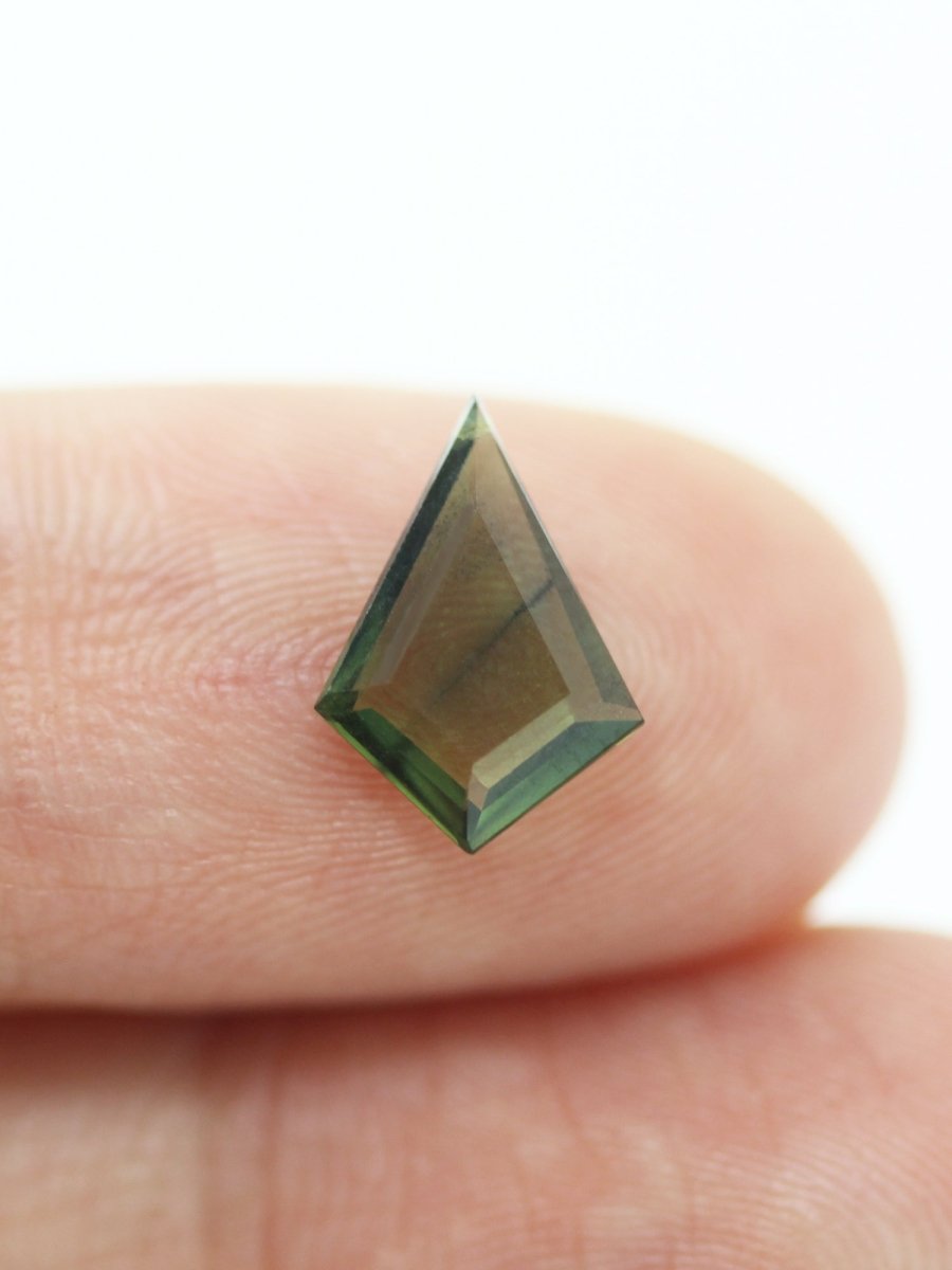 1,10 CT Saphir-Inventar SKU SAKITEN-02