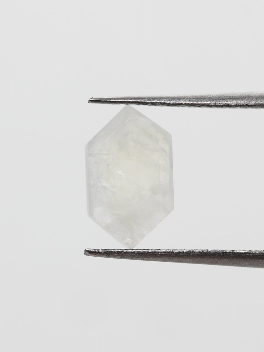 1.61CT White Moonstone Inventory SKU MNHEX-03