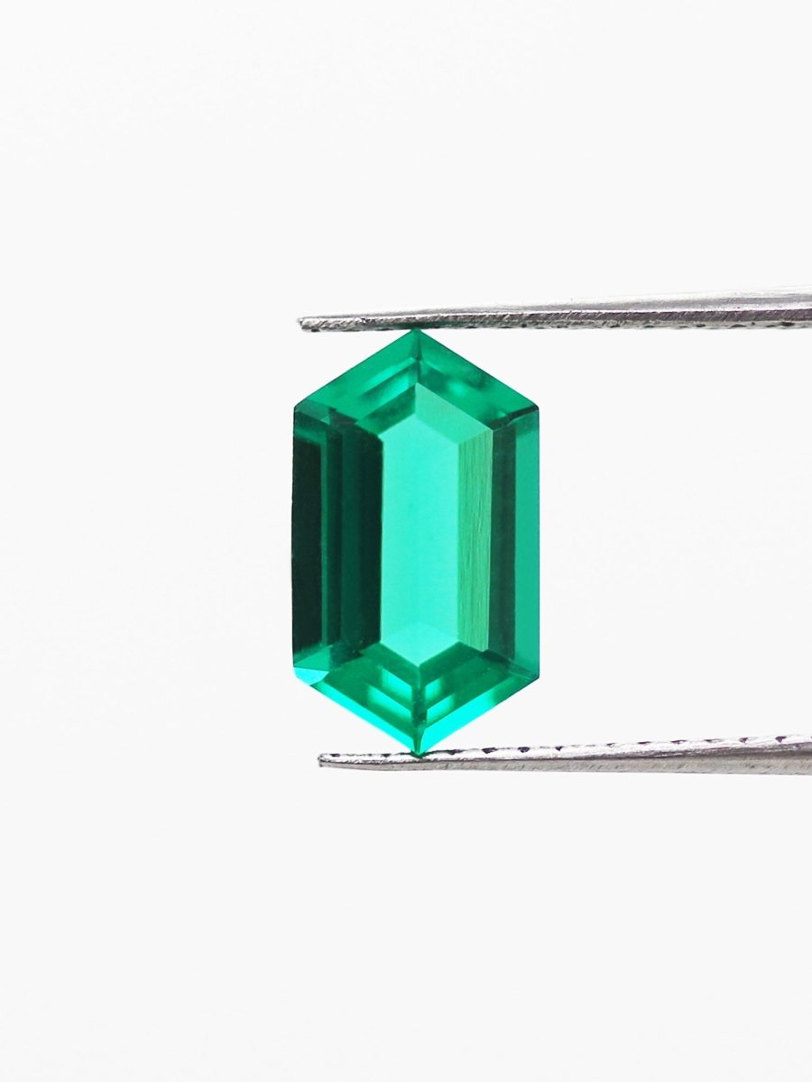 Inventaire d'émeraude 1,69 ct SKU EMHEX-04