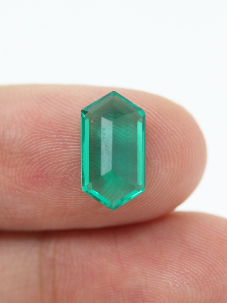 1,90 CT Smaragd-Inventar SKU EMHEXL-05