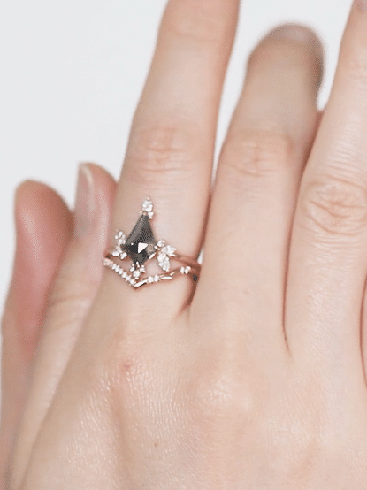 hiddenspace-wedding-band-justina-diamond-14k-ft