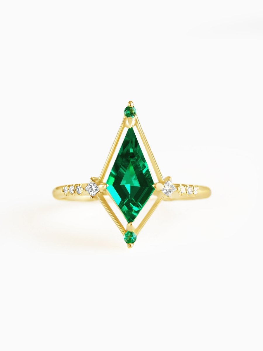 Dawn Ring (Emerald)