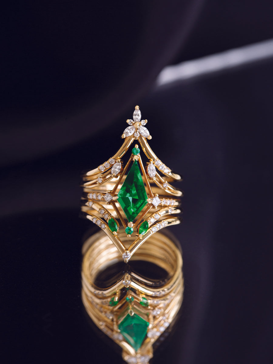Dawn Ring (Emerald)