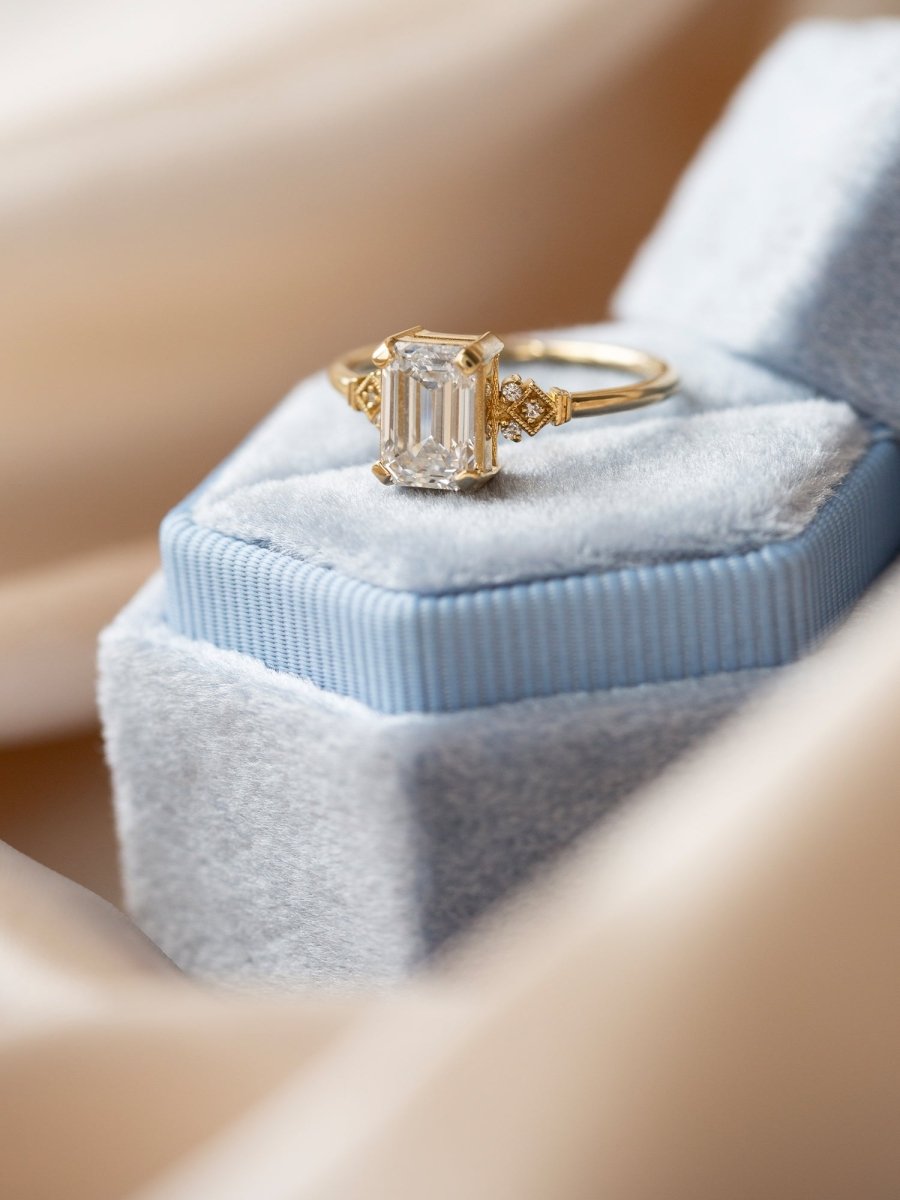 Mia Ring (White Diamond)