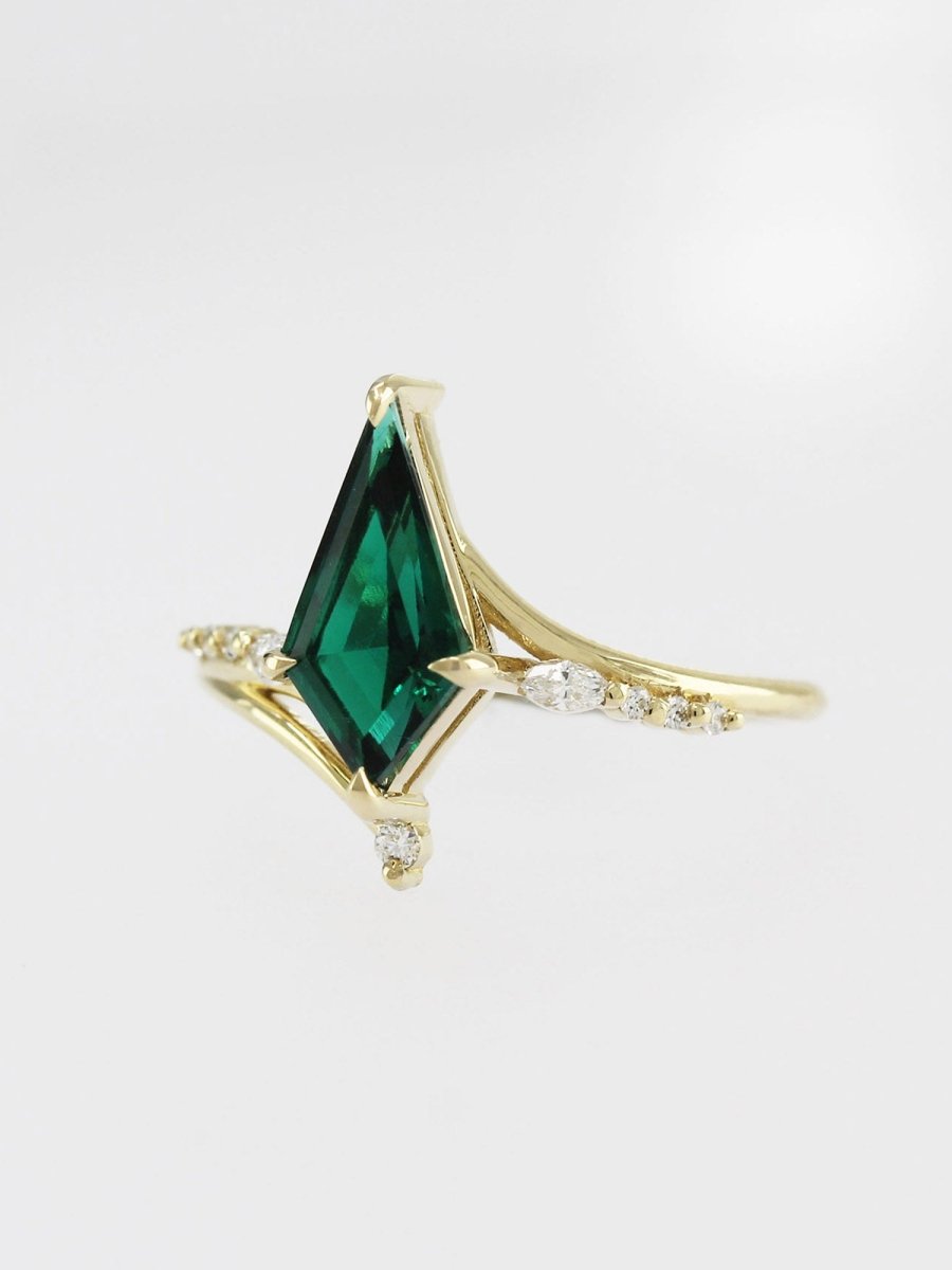 H/S Renée Ring - HIDDENSPACE