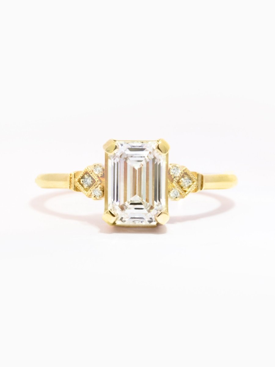 Mia Ring (White Diamond)