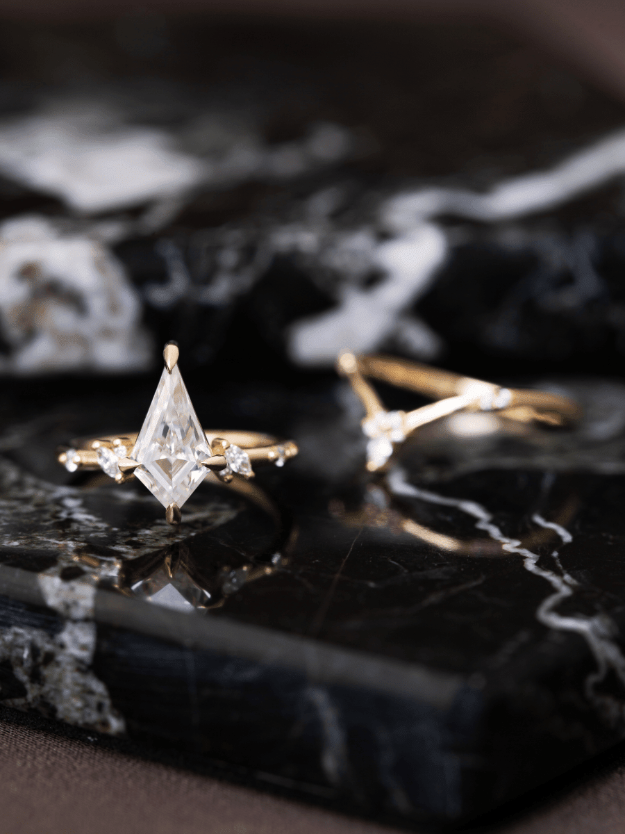 Mikaela Ring (Moissanite) - HIDDENSPACE