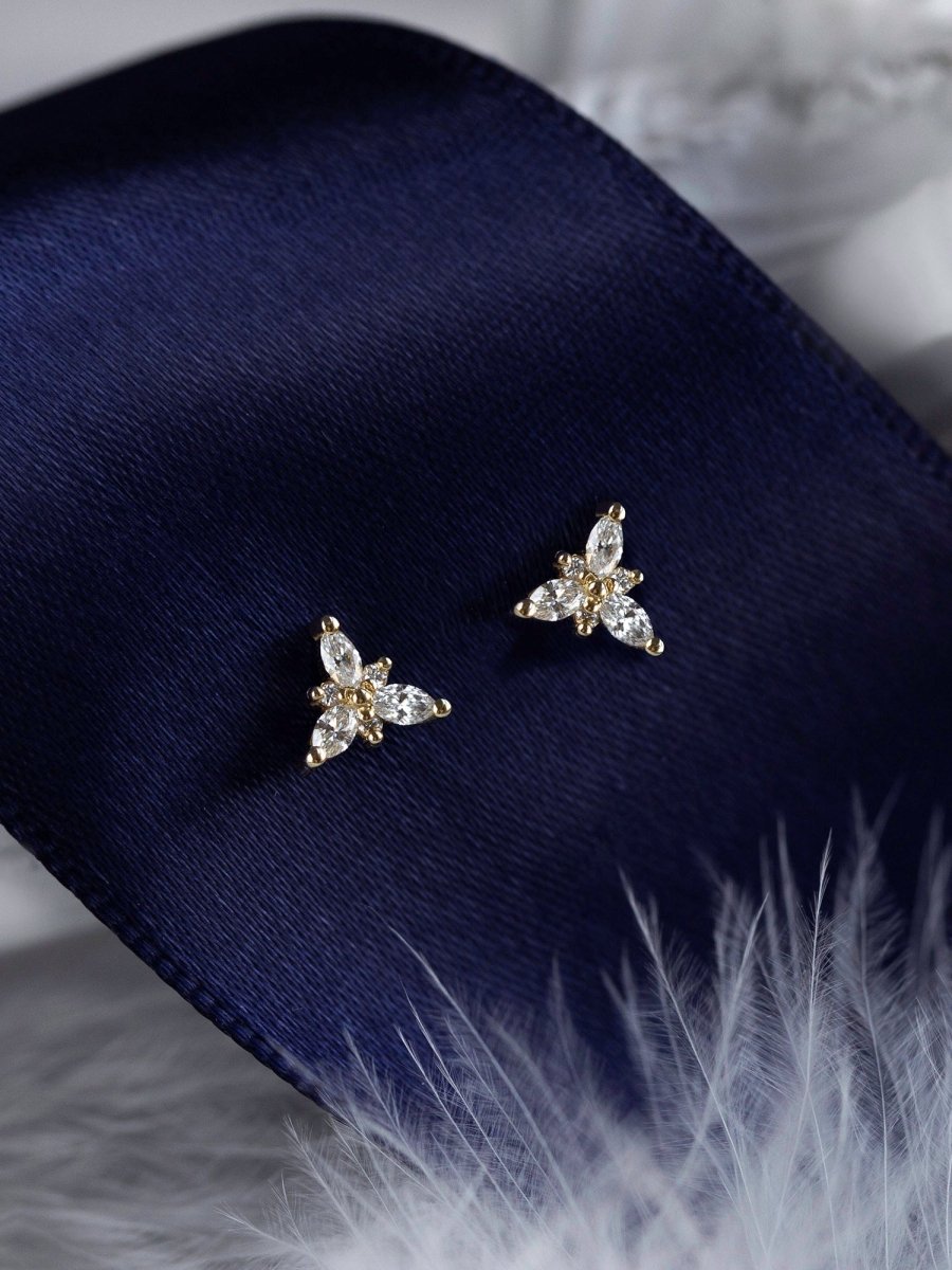 Scarlett Stud (Single)