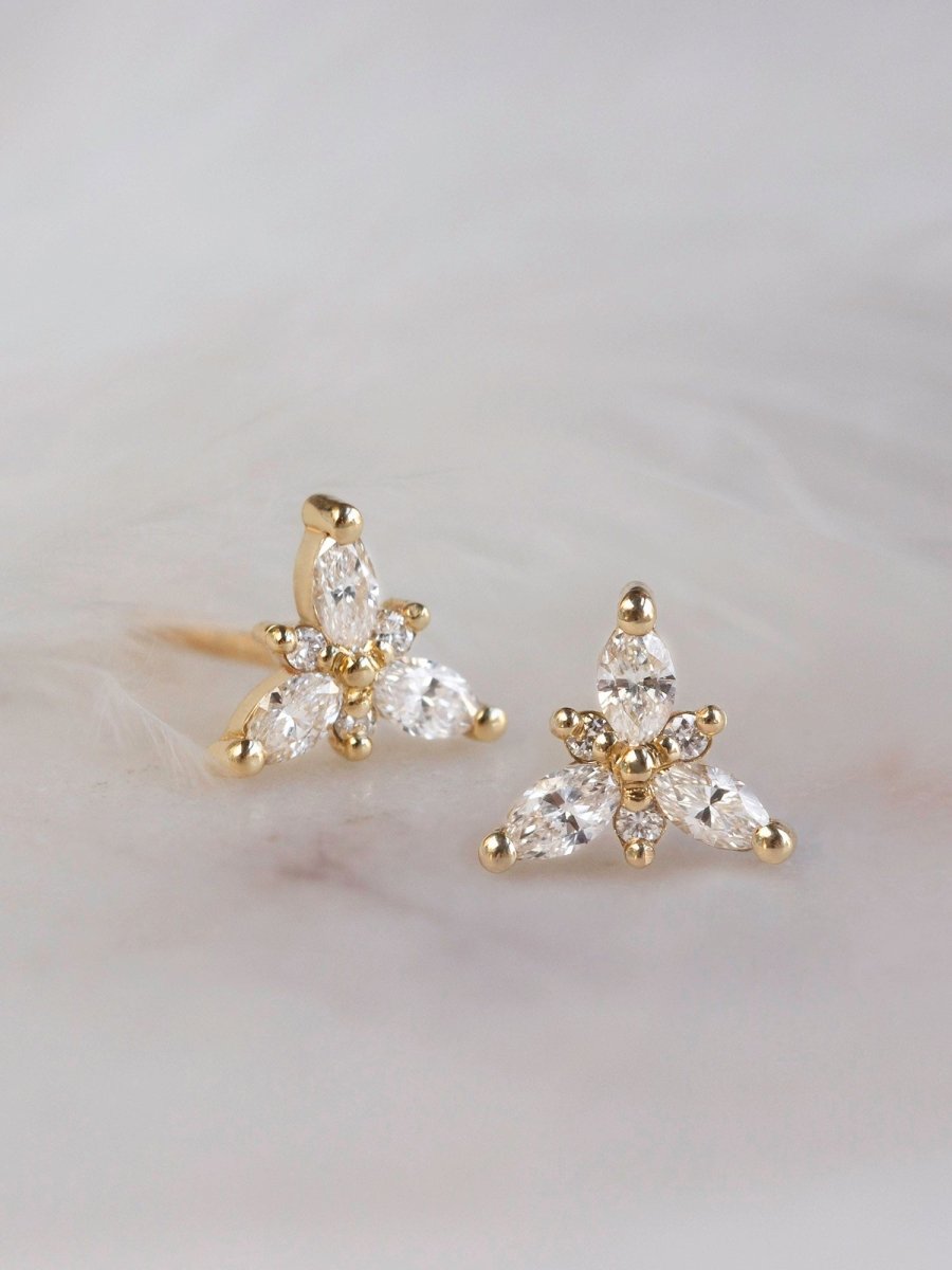 Scarlett Stud (Single)