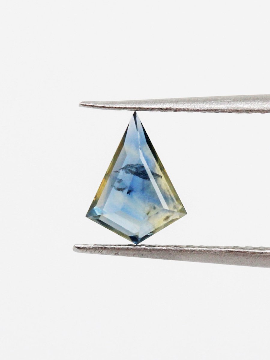 Inventaire saphir 0,82 CT SKU SAKITE-03