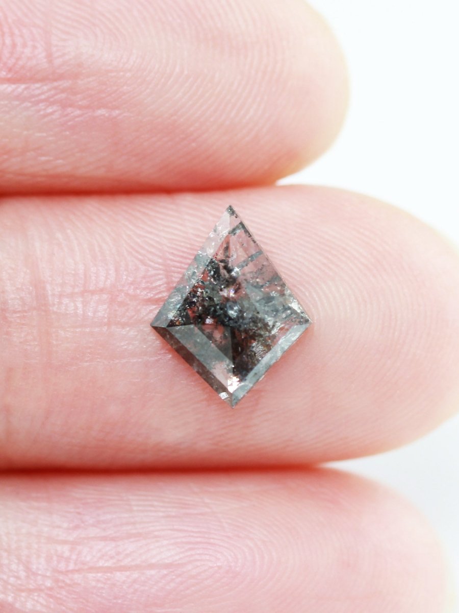 1,26 CT Salt and Pepper Kite Inventory SKU SPKite-56