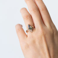 hiddenspace-engagement-ring-moss-agate-eliana-ring-minimalism-art-deco-fine-jewelry-11