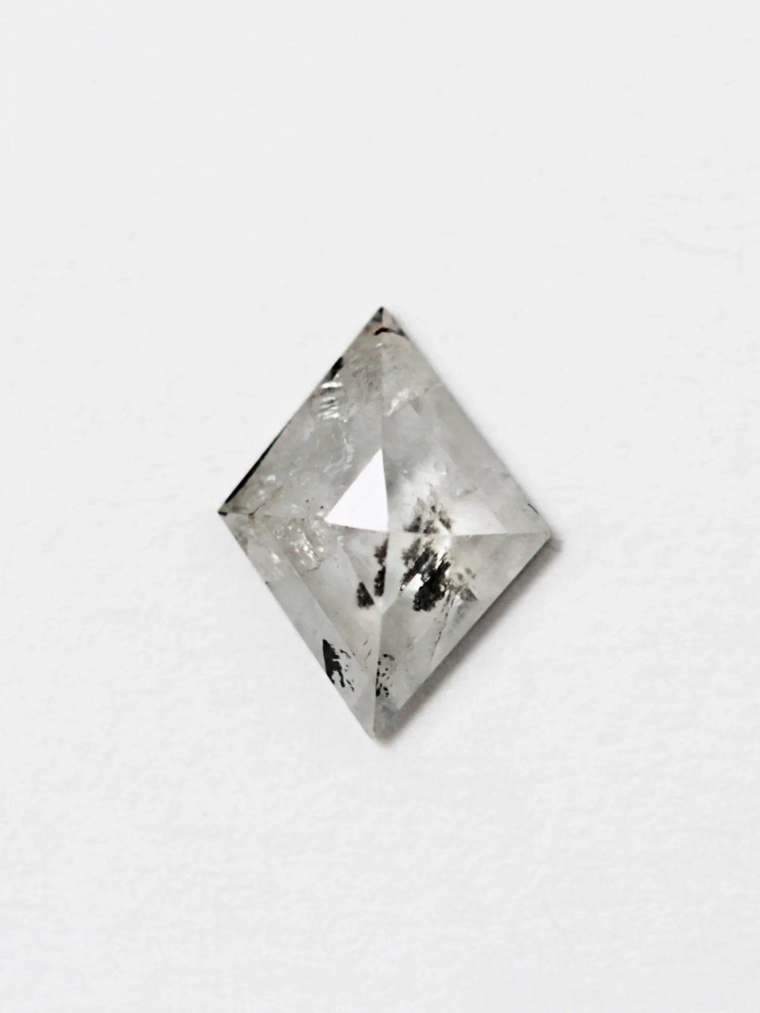 0,84 CT Salt and Pepper Kite Inventory SKU SPKite-44
