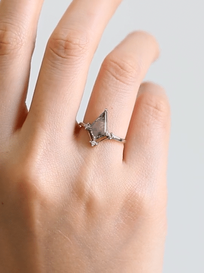 hiddenspace-engagement-rings-skylar-moss-agate-14k-front2