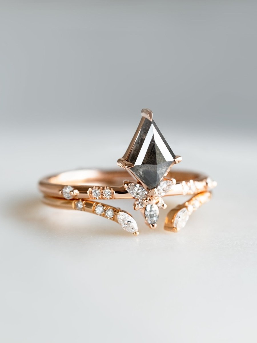 hiddenspace-engagement-ring-salt-and-pepper-diamond-proposal-faye-unique-proposal-10