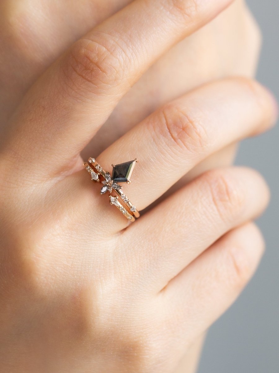 hiddenspace-engagement-ring-salt-and-pepper-diamond-proposal-faye-unique-proposal-7