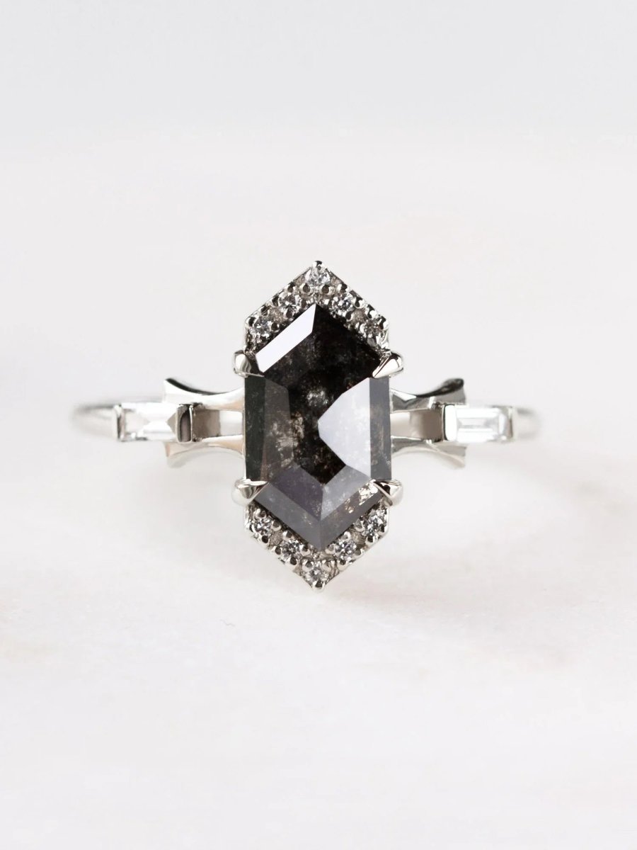 H/S Tara Ring - HIDDENSPACE