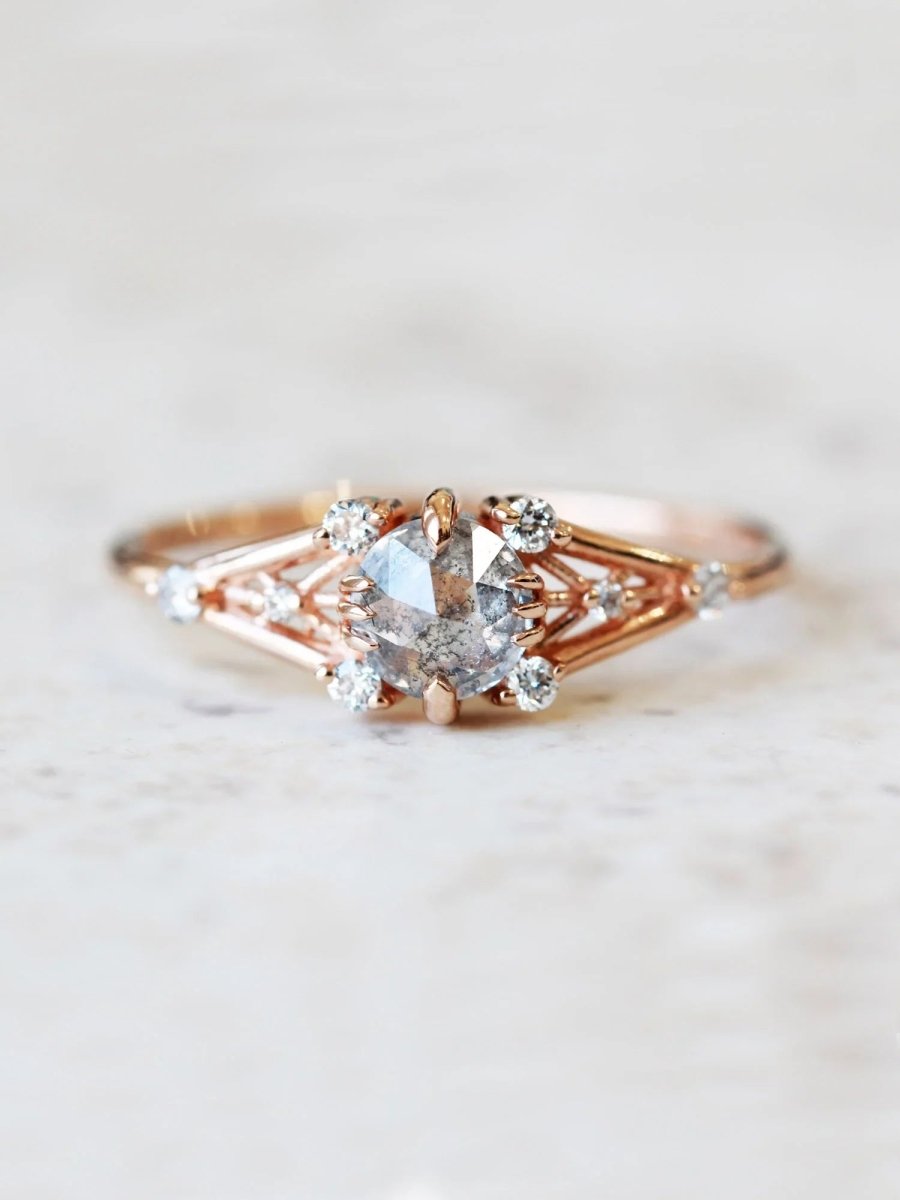 hiddenspace-engagement-rings-round-star-salt-and-pepper-diamond-14k-front