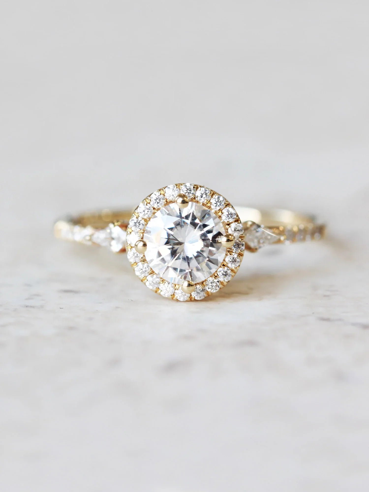 hiddenspace-engagement-rings-serein-moissanite-14k-front