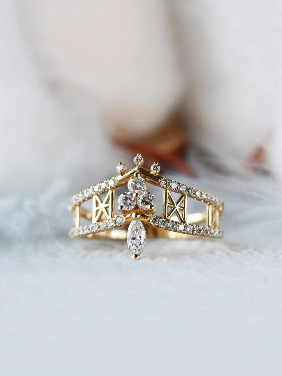 Tiara Ring