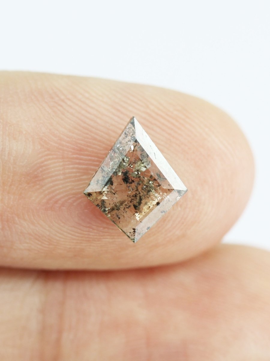 1.05CT Premium Salt and Pepper Kite Inventory SKU SPKite-107