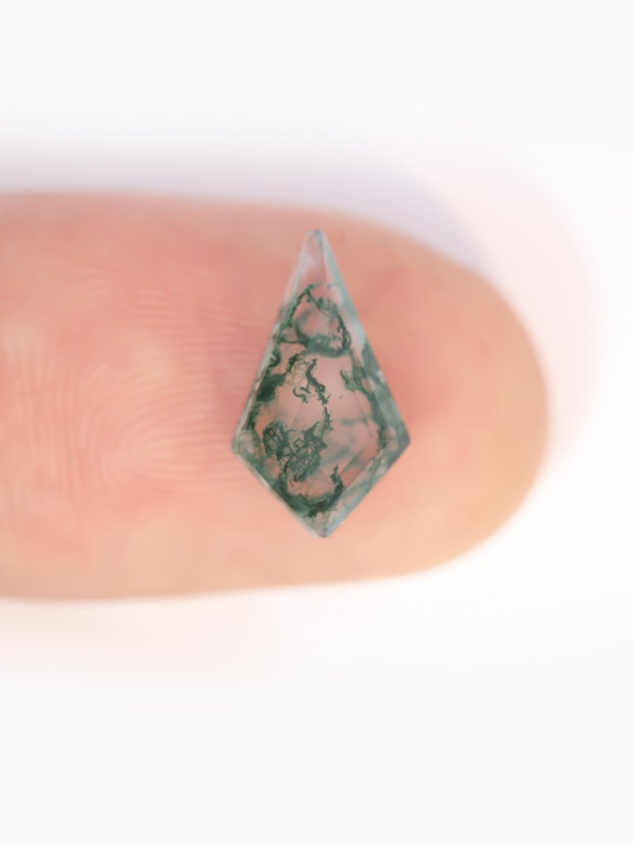 1.37CT Moss Agate Inventory SKU MAKITE-07