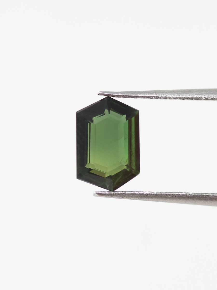 1.43CT Sapphire Inventory SKU SAHEXN-04