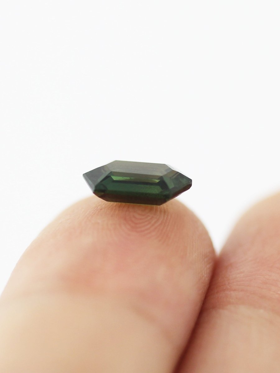 1.43CT Sapphire Inventory SKU SAHEXN-04