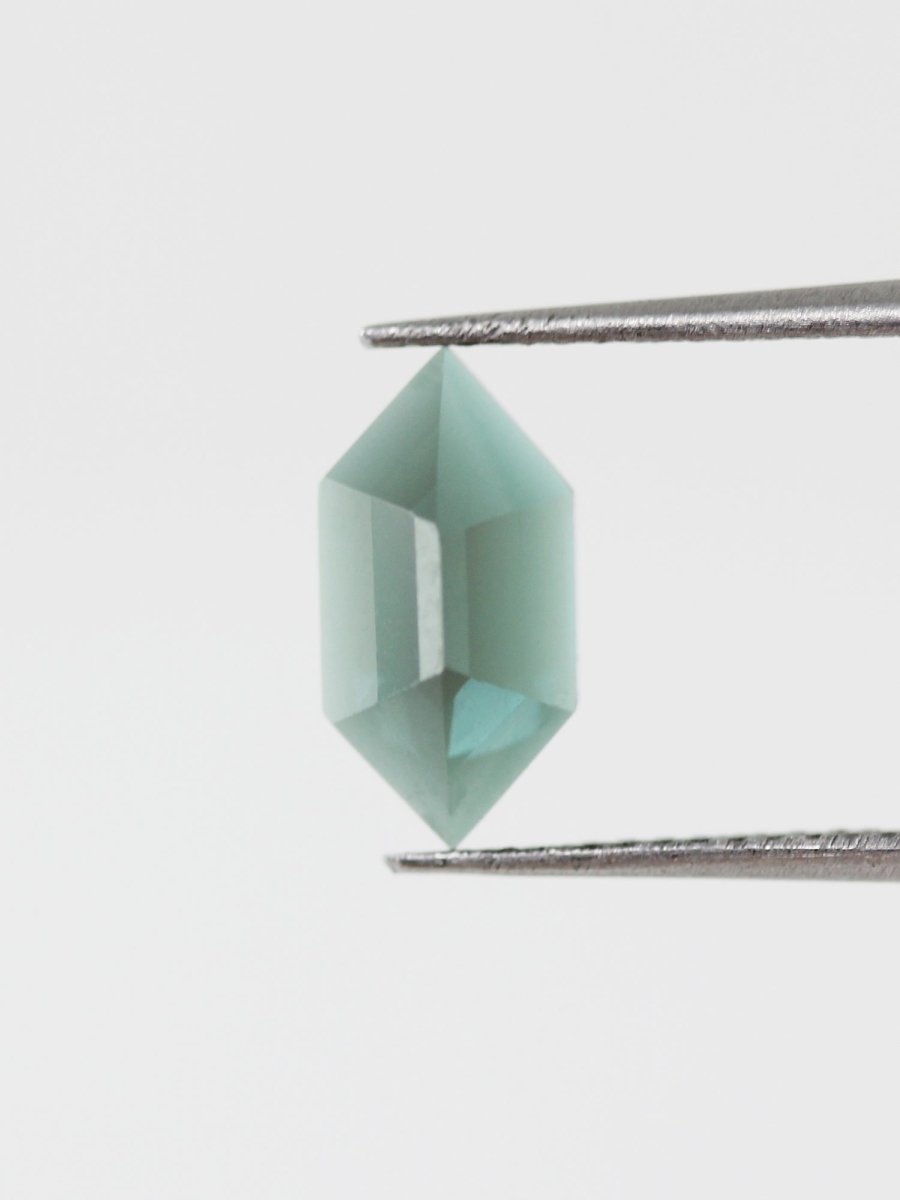 1,54 CT Alexandrit-Inventar SKU AXHEX-06