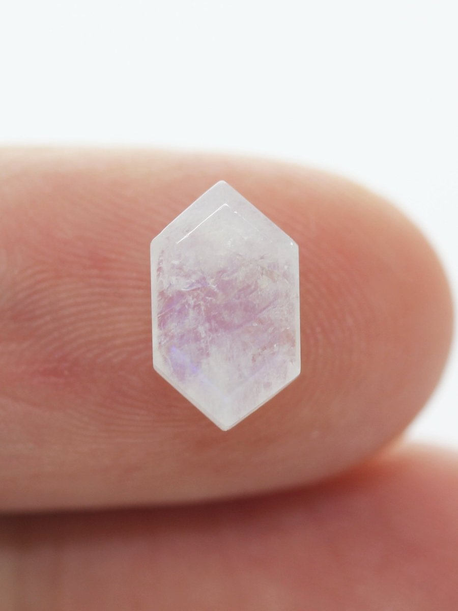 1.61CT White Moonstone Inventory SKU MNHEX-03