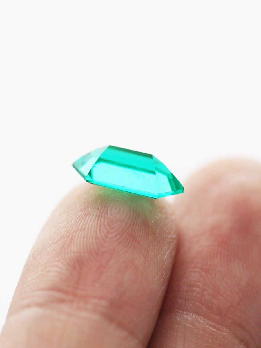 1,69 CT Smaragd-Inventar SKU EMHEX-04