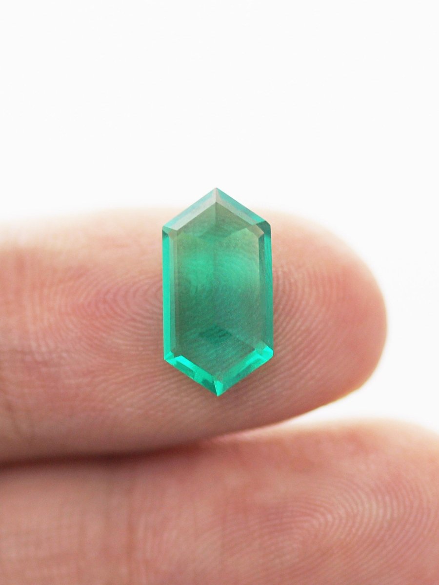 1,69 CT Smaragd-Inventar SKU EMHEX-04