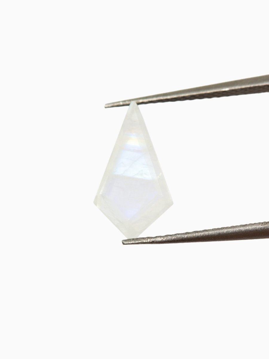 1.71CT White Moonstone Inventory SKU MNKITE-07