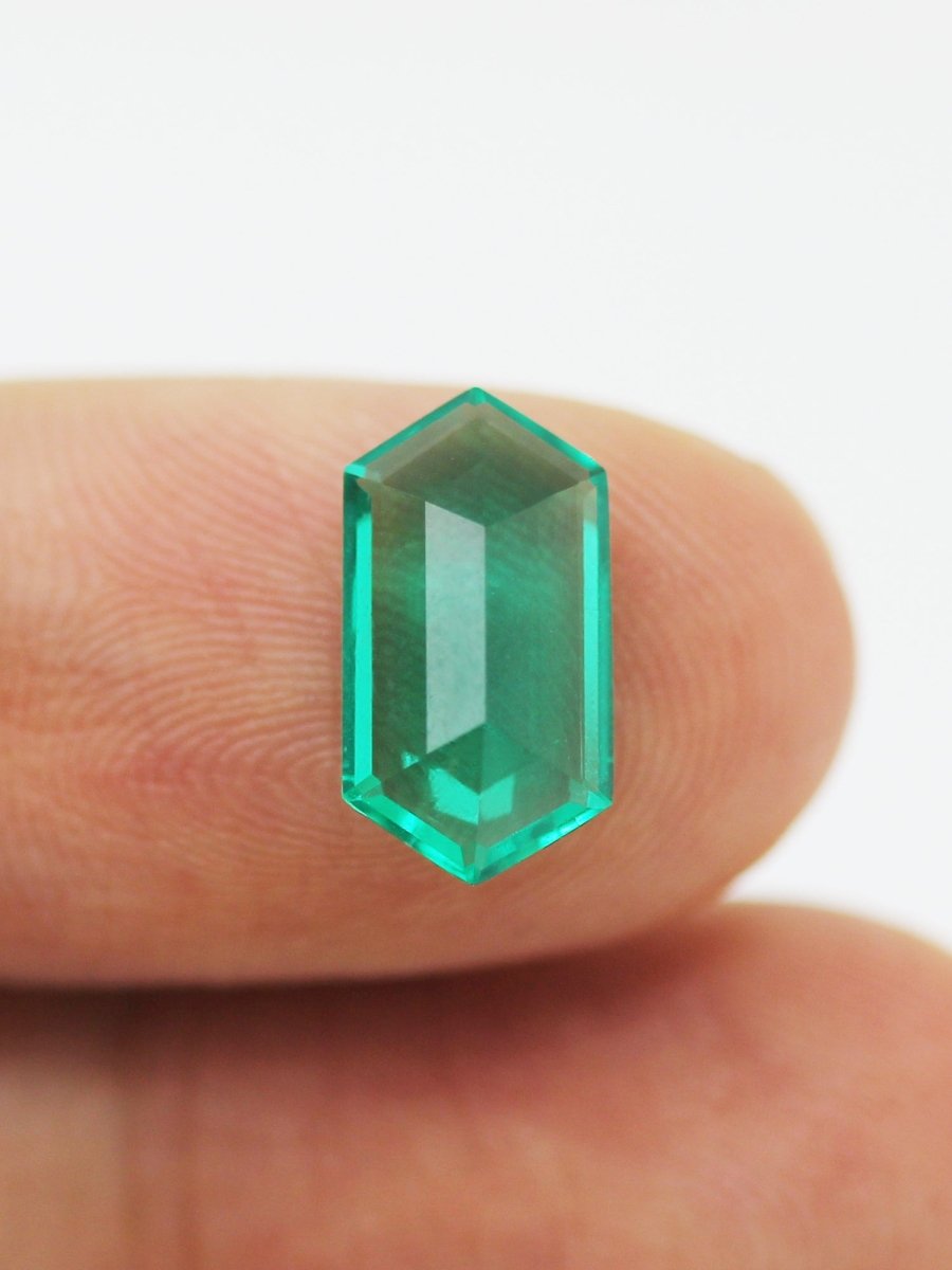 1,88 CT Smaragd-Inventar SKU EMHEXL-02