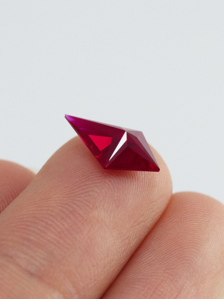 Inventaire d'émeraude 0,89 CT SKU EMKITEL-03