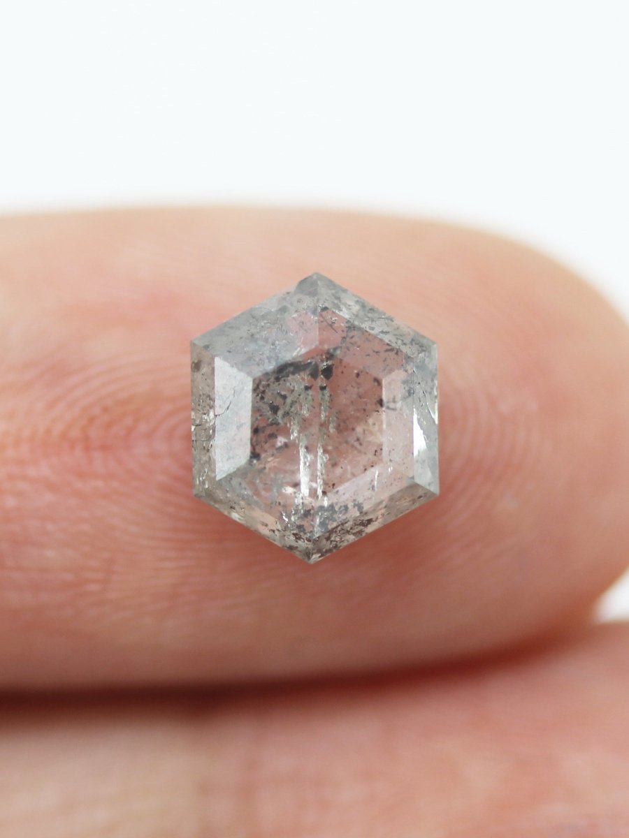 1,96 ct Salz- und Pfeffer-Sechseck-Inventar SKU SPHEX-82