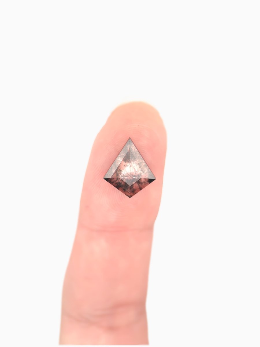 2.15CT Salt and Pepper Kite Inventory SKU SPKITEL - 08 - HIDDENSPACE
