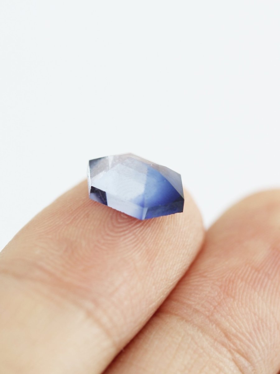 2.57CT Sapphire Inventory SKU SAHEXL-02