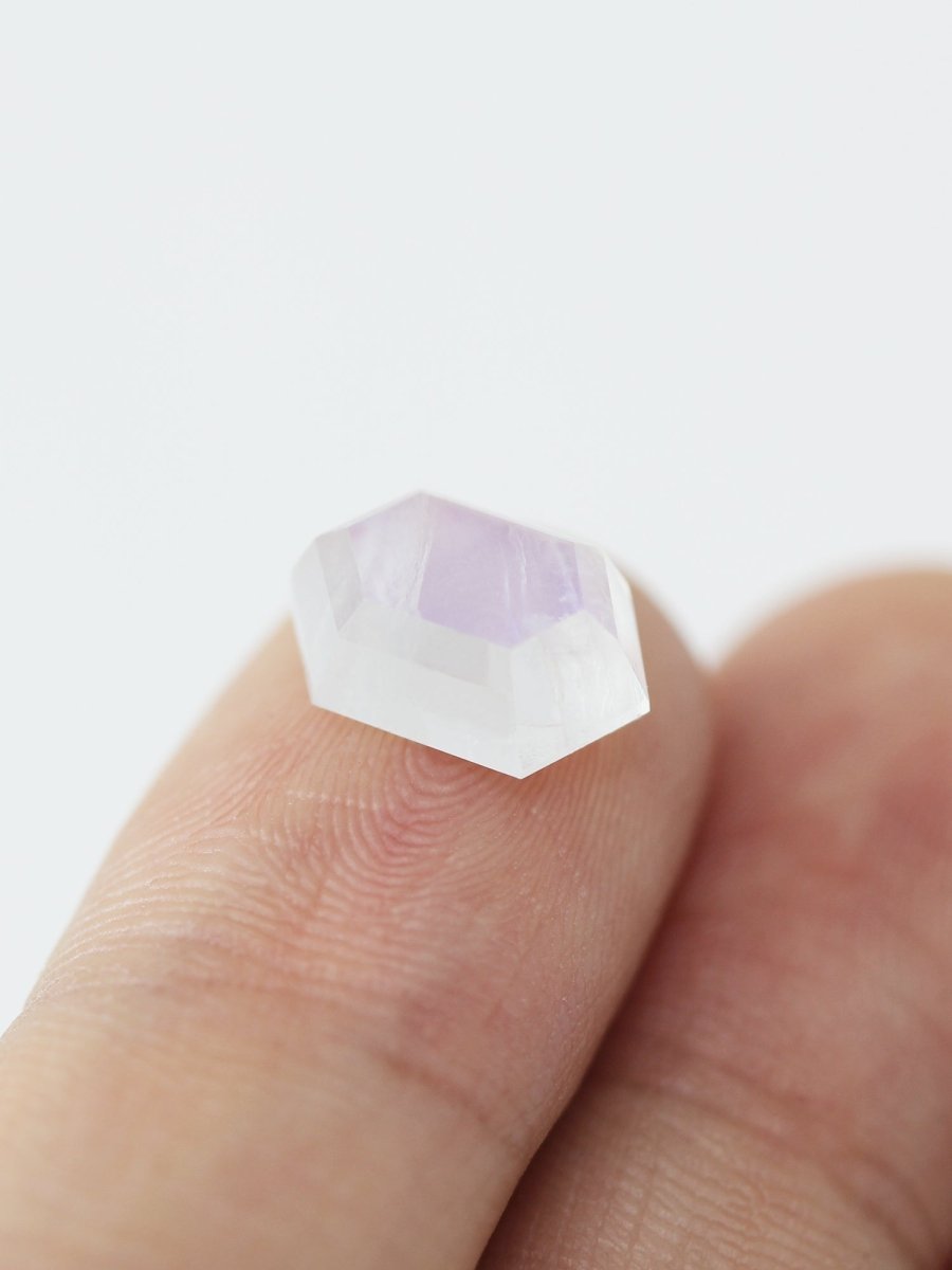 2.80CT White Moonstone Inventory SKU MNHEX-02