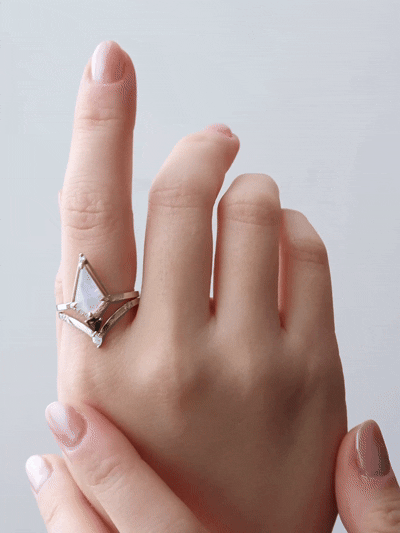 [Ready-to-Ship] Lucy Ring (Moonstone)