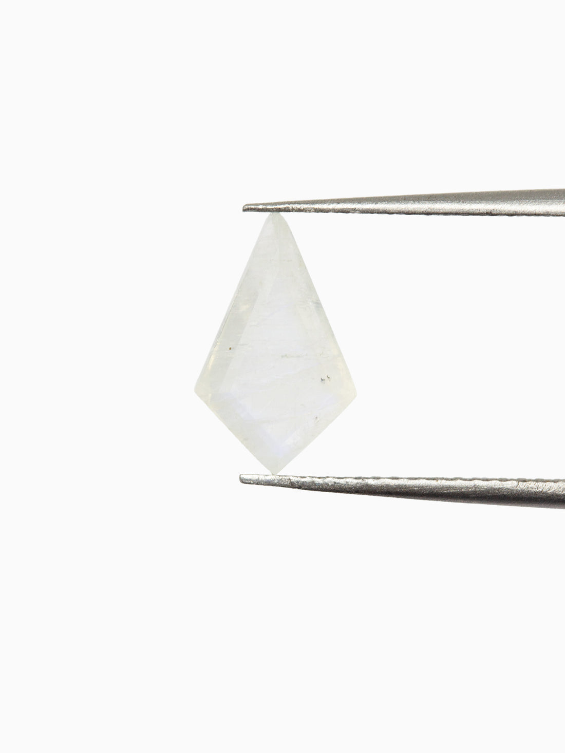 1,70 CT Weißer Mondstein-Inventar SKU MNKITE-03