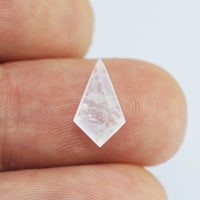 1,70 CT Weißer Mondstein-Inventar SKU MNKITE-03