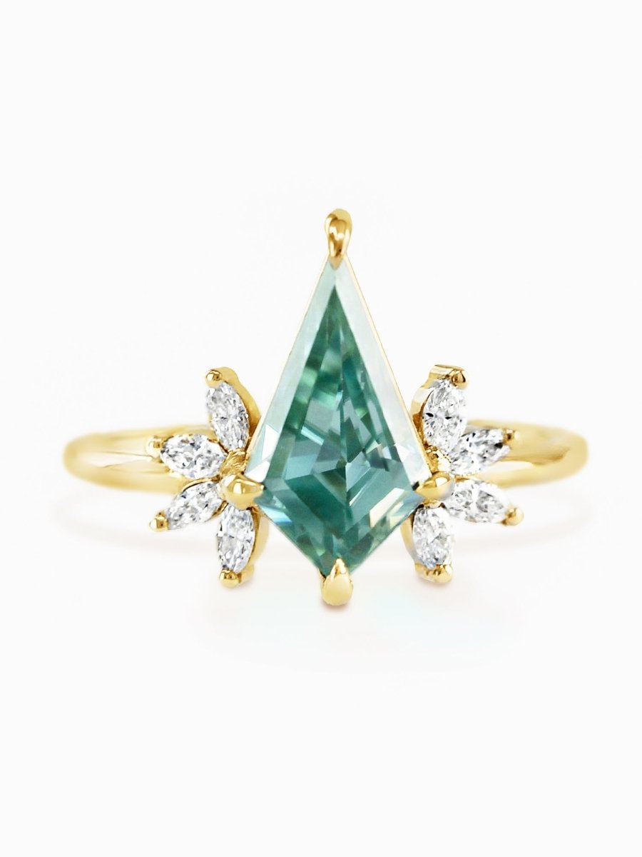 Calista Ring (Green Moissanite)