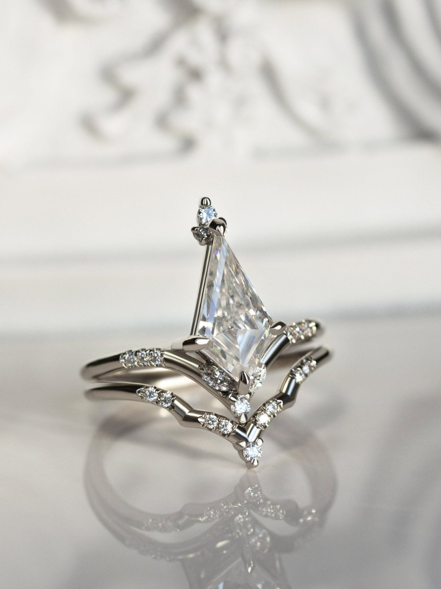 Callie Ring (Moissanite)