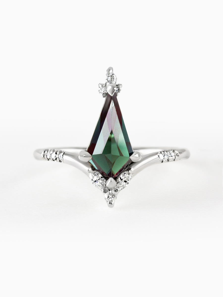 Callie Ring (Alexandrite)