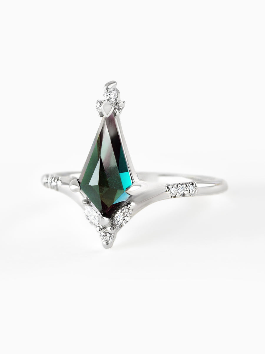 Callie Ring (Alexandrite)