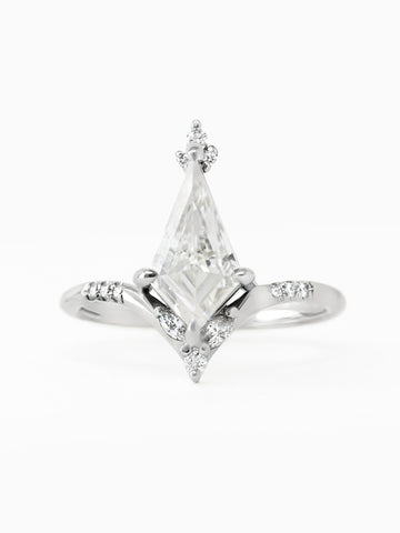 Callie Ring (Moissanite)